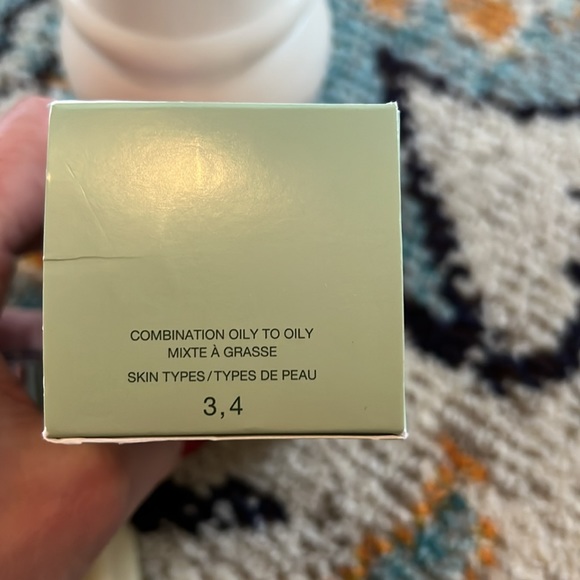 New in box - Clinique Dramatically Different Moisturizing Gel - Picture 3 of 5